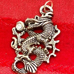 5/$10❤️❤️❤️NEW Rhinestone Dragon Charm Pendant